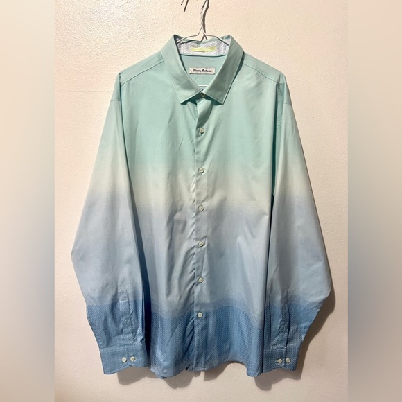 Tommy Bahama Men’s Ombré Silk Blend Button Up Top - XL - Picture 2 of 9